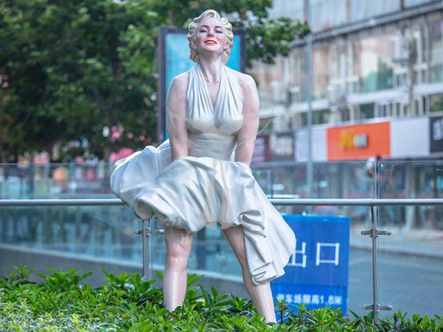 Monroe statue